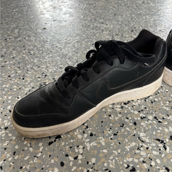 Black Nike Sneakers. Used but could clean up nicely. - Picture 4 of 6